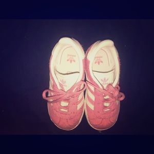 Adidas toddler tennis shoes